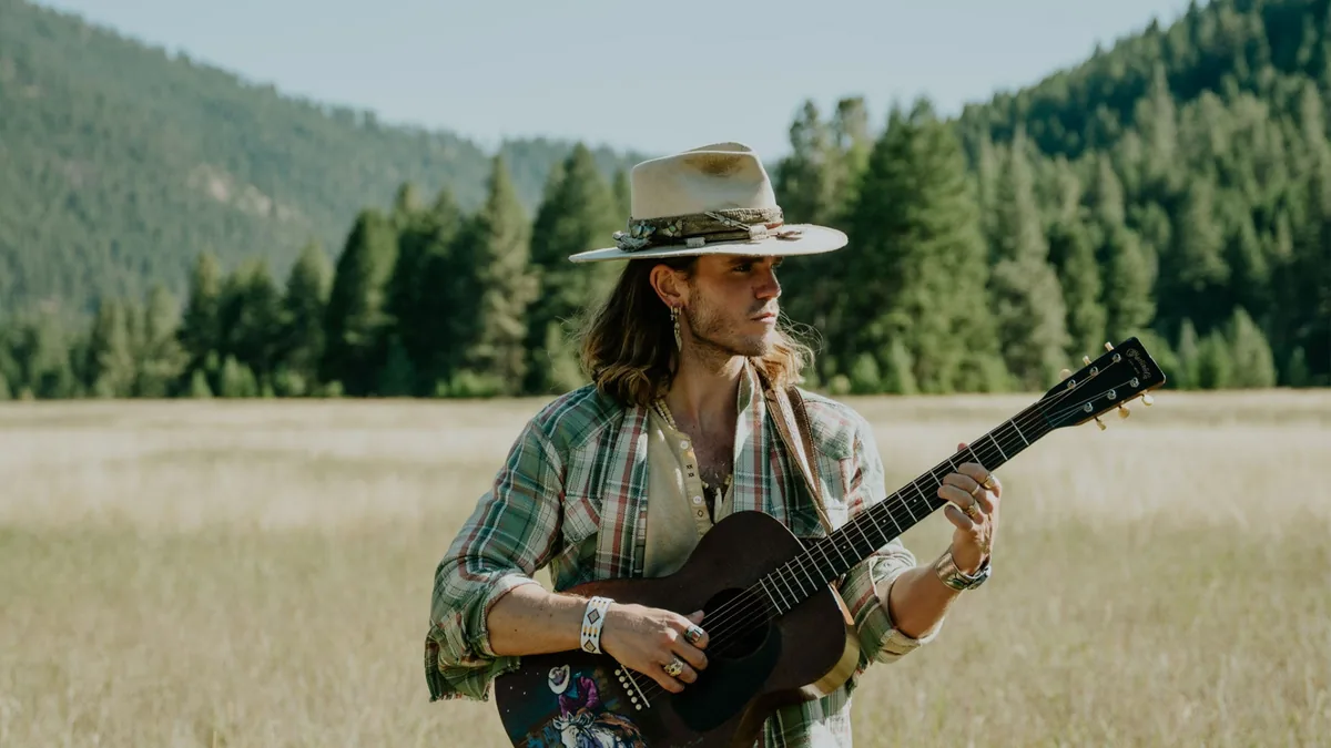 Promotional artwork for KALEO - Way Down We Go Tour