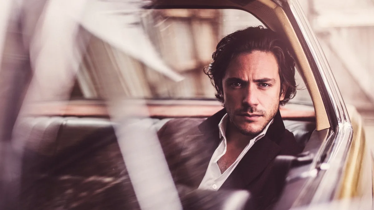 Promotional artwork for Jack Savoretti
